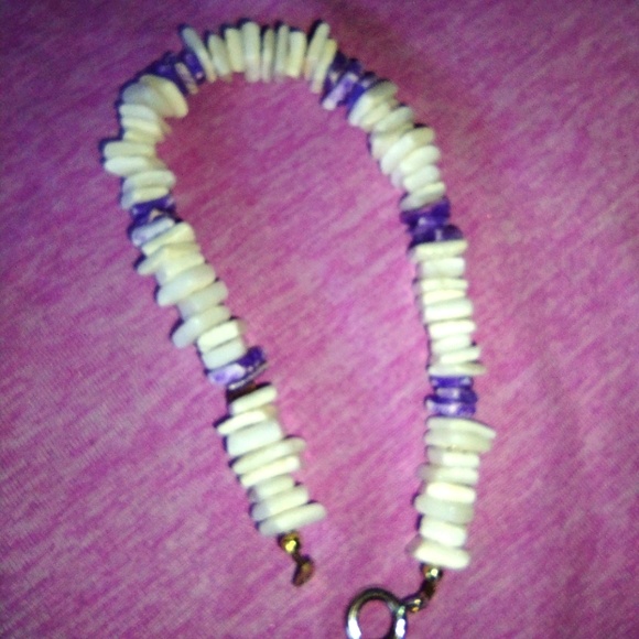 Jewelry - Two colored puka shell bracelet